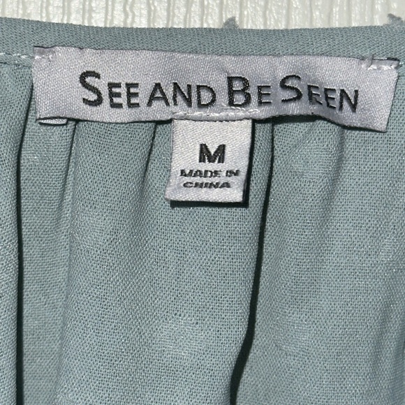 See And Be Seen Blue Embroidered Floral Blouse Sz. M - Picture 3 of 7